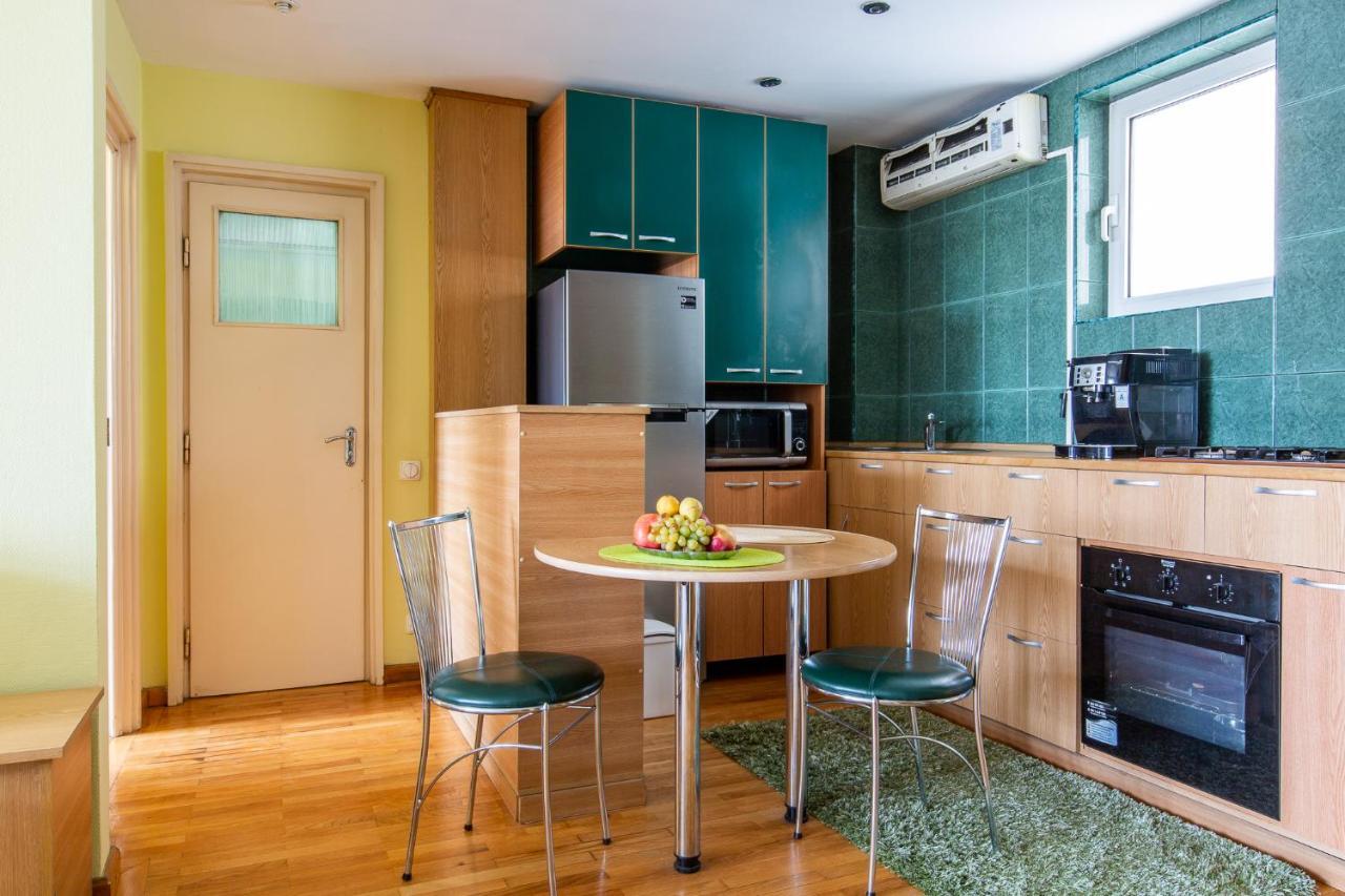 Cozy Apartment บูคาเรสต์ ภายนอก รูปภาพ